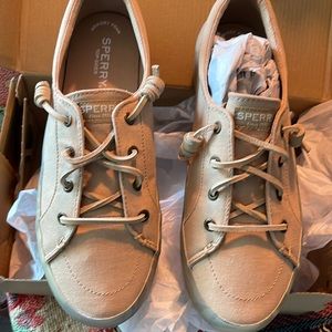 LAST CALL PRICE SPERRY. NIB SAFARI DESIGN PLATFORM SNEAKERS